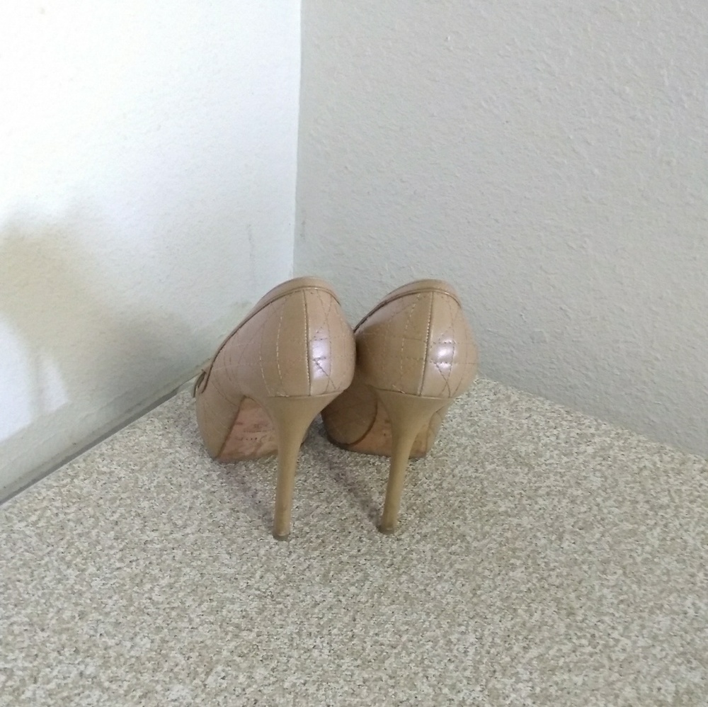 Dior Nude Quilted Leather Peep Toe Pump - Picture 2 of 6